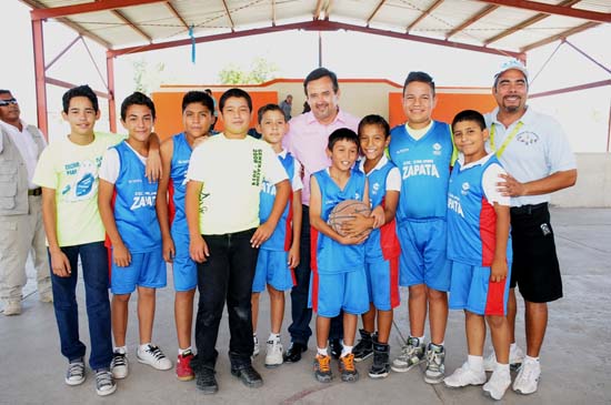 Padecen muchas necesidades en la Primaria Emiliano Zapata de la Col. San Francisco 