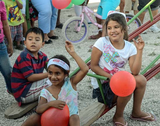 SE COMPROMETE GEORGINA CON EL DESARROLLO DE NIÑOS Y JÓVENES