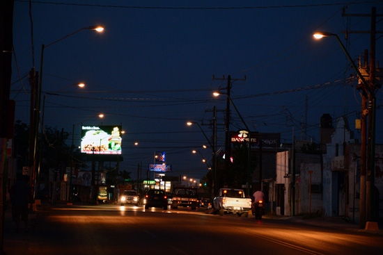 TIENE AVENIDA EMILIO CARRANZA CIEN POR CIENTO DE ALUMBRADO PÚBLICO 