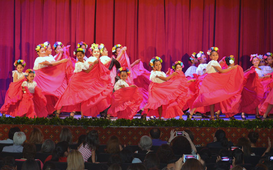 ALUMNOS HACEN GALA DE TALENTO ARTÍSTICO Y CULTURAL 