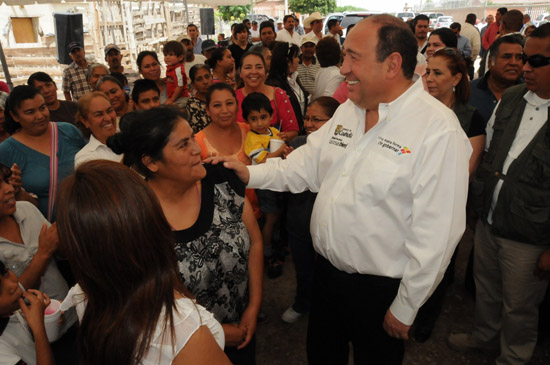 Mantiene gobernador apoyo a las mujeres 