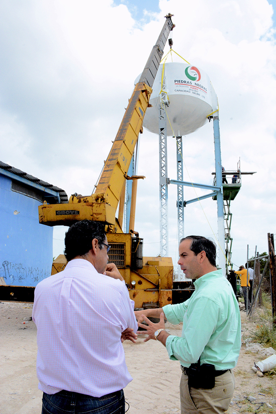 SUPERVISA ALCALDE INSTALACIÓN DE TANQUE ELEVADO DE LA COLONIA PALMAS II 