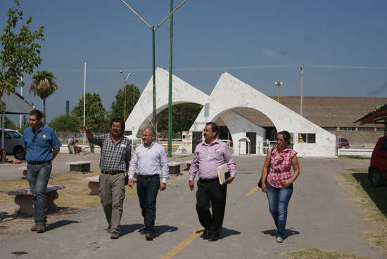 Supervisa César Gutiérrez remodelación de Astro Feria 