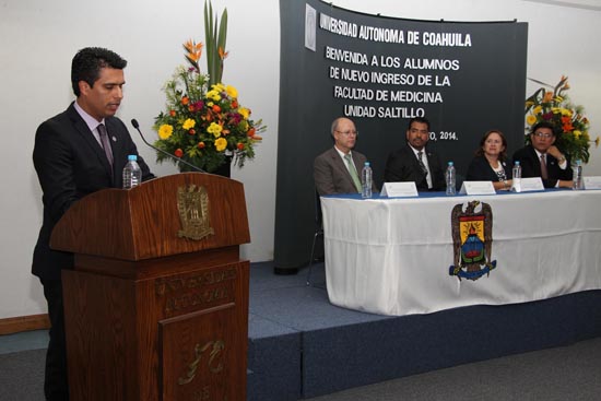 La Facultad de Medicina de la UA de C da bienvenida a los alumnos de nuevo ingreso 