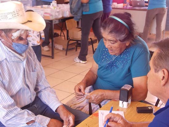 Reciben en Rancho Nuevo brigada de salud 