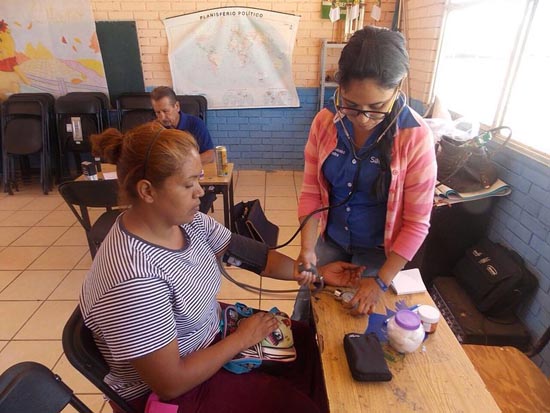 Reciben en Rancho Nuevo brigada de salud 