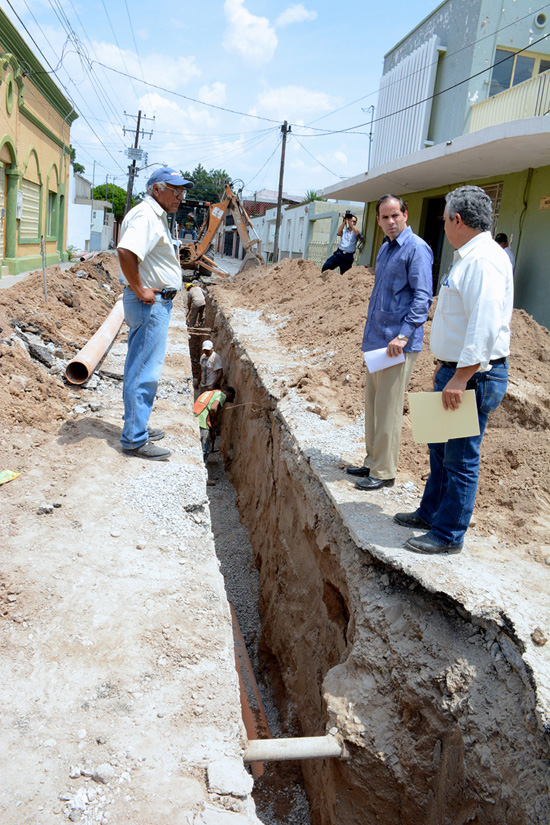 SUPERVISA ALCALDE AVANCE DEL 30 POR CIENTO DE LA OBRA DE REHABILITACIÓN DE LA RED DE DRENAJE DEL LA ZONA CENTRO 