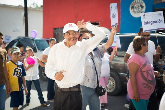 Conmemoran con desfile el mes de las personas con  discapacidad 