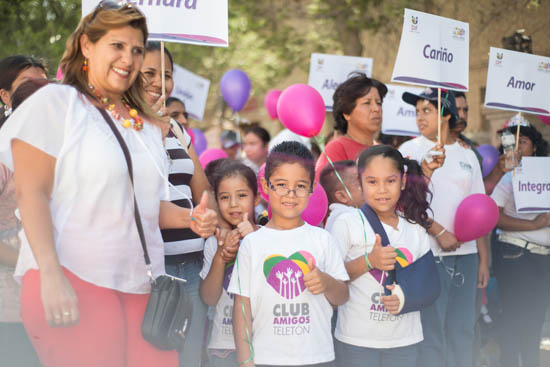 Conmemoran con desfile el mes de las personas con  discapacidad 