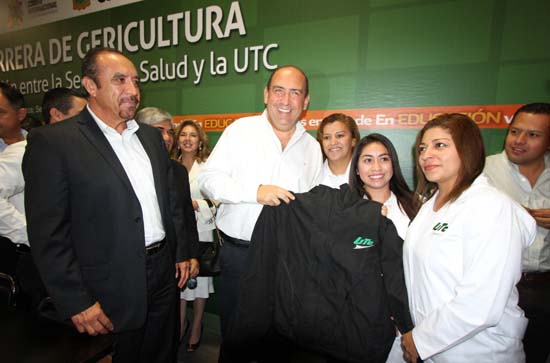 IMPULSA GOBERNADOR APERTURA DE CARRERA DE GERICULTURA EN LA UTC