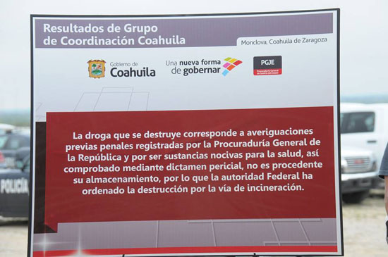 Presencia Alcalde de Monclova en ceremonia de incineración 