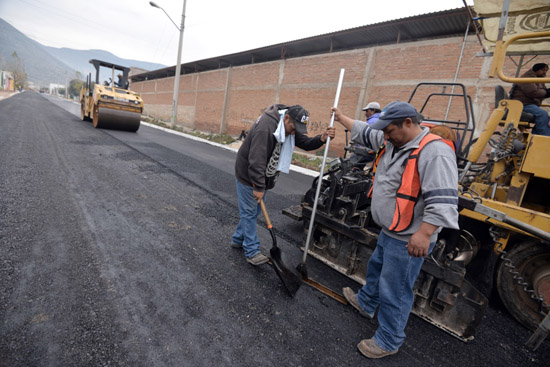 Vecinos en colonia Niños Héroes tendrán nuevos tramos pavimentados 