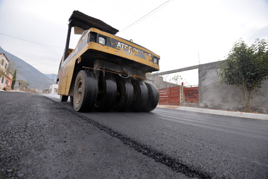 Vecinos en colonia Niños Héroes tendrán nuevos tramos pavimentados 