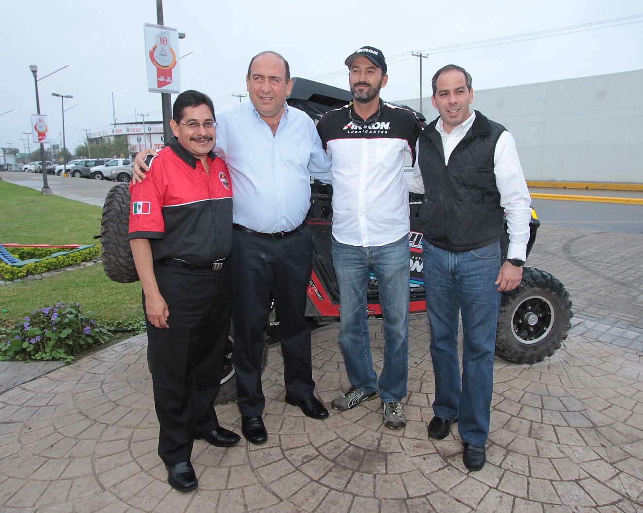 ENCABEZA RUBÉN MOREIRA VALDEZ PRESENTACIÓN DEL RALLY COAHUILA 1000 CANACO ADVENTURE