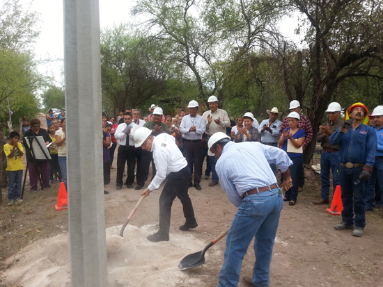 Sigue gobierno municipal trabajando en electrificación 