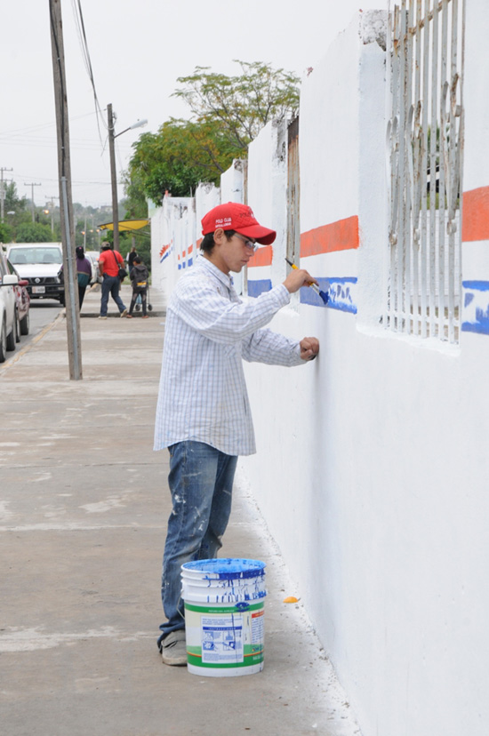 Atención integral a la Primaria Emiliano Zapata brinda el Ayuntamiento de Monclova