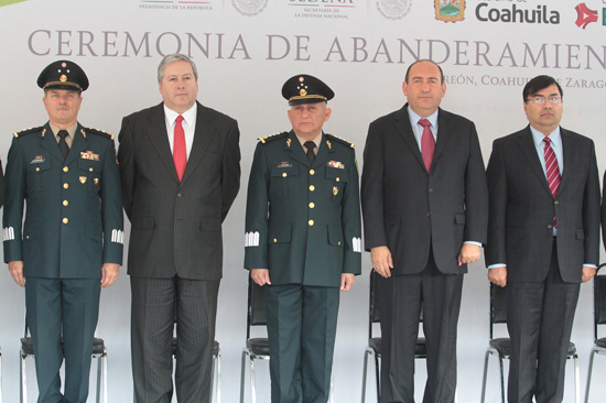 PRESIDE RUBÉN MOREIRA VALDEZ CEREMONIA DE ABANDERAMIENTO SEMBRANDO BANDERAS