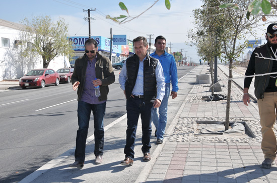 Supervisa el Alcalde Licenciado Gerardo García obras en el Bulevar Madero 