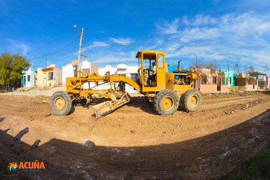  Sustituyen tubería del servicio de agua e inician pavimentación en La Rivera 