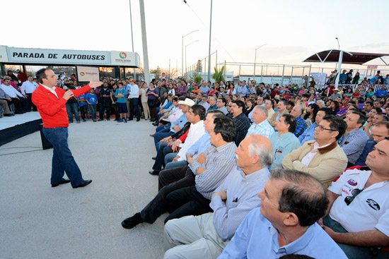 ENTREGA ALCALDE PLAZA SAN JOAQUÍN REMODELADA