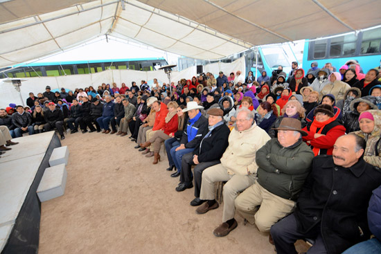  INAUGURAN ALCALDE Y GOBERNADOR PAVIMENTACIÓN DEL CALLEJÓN DEL REMOLINO