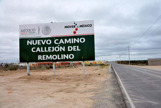  INAUGURAN ALCALDE Y GOBERNADOR PAVIMENTACIÓN DEL CALLEJÓN DEL REMOLINO