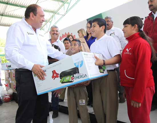 CUMPLE RUBÉN MOREIRA COMPROMISOS CON LA EDUCACIÓN DE COAHUILA