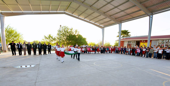 ENTREGA ALCALDE TECHO ESTRUCTURAL EN ESCUELA PRIMARIA “ERNESTO VELA DEL CAMPO”