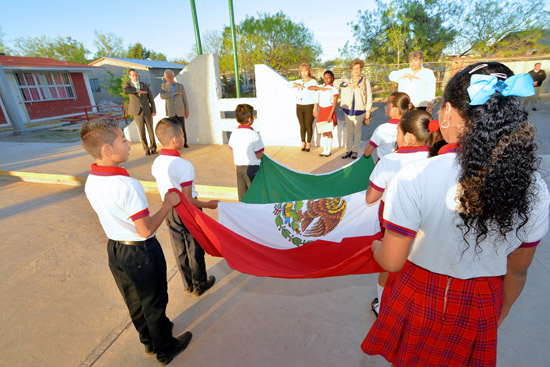 ENTREGA ALCALDE TECHO ESTRUCTURAL EN ESCUELA PRIMARIA “ERNESTO VELA DEL CAMPO”