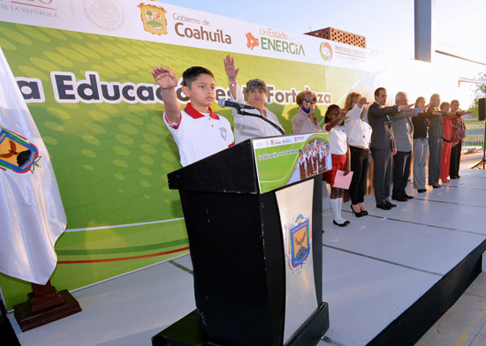 ENTREGA ALCALDE TECHO ESTRUCTURAL EN ESCUELA PRIMARIA “ERNESTO VELA DEL CAMPO”