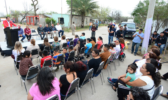 ENTREGAN 14 OBRAS DE PAVIMENTACIÓN Y EDUCATIVAS A NIGROPETENSES