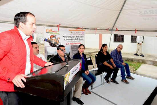 ENTREGAN 14 OBRAS DE PAVIMENTACIÓN Y EDUCATIVAS A NIGROPETENSES