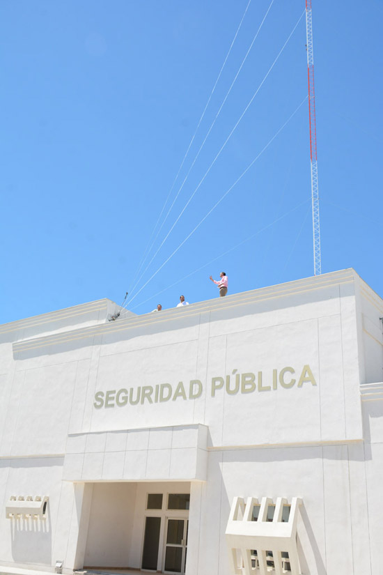 ALCALDE SUPERVISA FASE FINAL DE NUEVO EDIFICIO DE SEGURIDAD PÚBLICA 