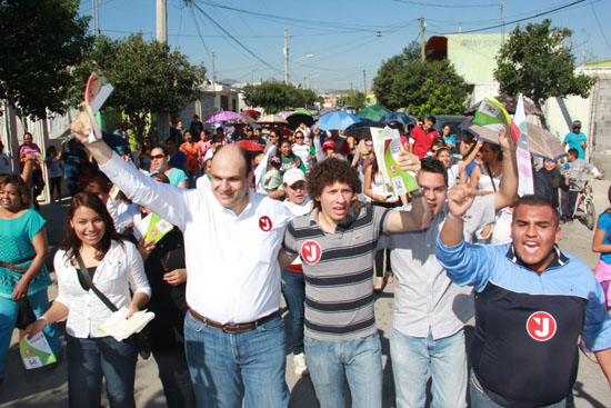    Apapacha la Saltillo 2000 al candidato Jericó Abramo Masso