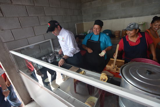 TARDE DE SORPRESAS Y DIVERSIÓN EN EL MERCADO SAN JOAQUÍN 