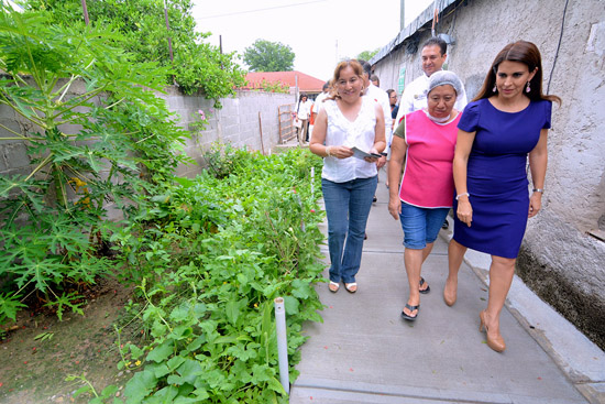 ALCALDE Y PRESIDENTA DEL DIF COAHUILA REALIZAN GIRA DE TRABAJO SOCIAL POR PIEDRAS NEGRAS 