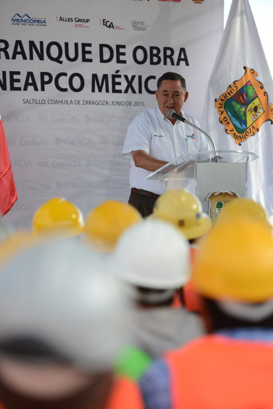 Da Isidro la bienvenida a la planta Neapco