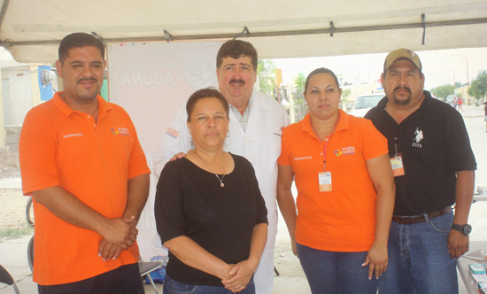 Lleva salud municipal brigada médica a col. “Santa Rosa” 