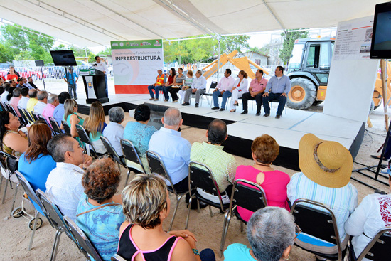 ALCALDE CUMPLE COMPROMISO CON HABITANTES DE LA COLONIA SAN JOAQUÍN 