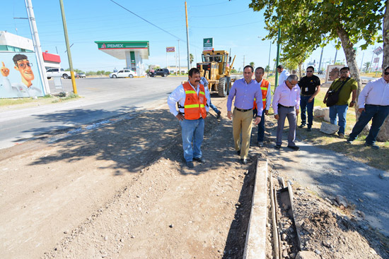 ALCALDE SUPERVISA AVANCES DE OBRAS EN EL BULEVAR REPÚBLICA 