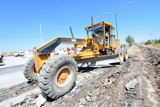 ALCALDE SUPERVISA AVANCES DE OBRAS EN EL BULEVAR REPÚBLICA 