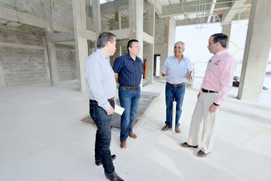 ALCALDE SUPERVISA LA CONSTRUCCIÓN DEL HOTEL HAMPTON INN 