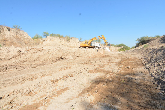 ALCALDE SUPERVISA OBRAS DE AMPLIACIÓN EN DOS ARROYOS DE LA CIUDAD 