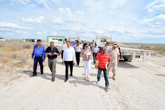 FUNCIONARIOS CONOCEN INSTALACIONES QUE GARANTIZARÁN LA SEGURIDAD DE PIEDRAS NEGRAS 