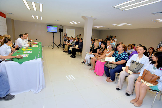 PROMUEVEN PROGRAMA DE DESAYUNOS ESCOLARES A AUTORIDADES DE NIVEL PRIMARIA 