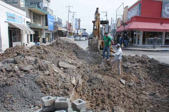 Reparan de inmediato daños en las obras de construcción del drenaje pluvial 