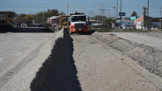  Avanza  rehabilitación de calles, producto de donación de PEMEX de 240 toneladas de asfalto 