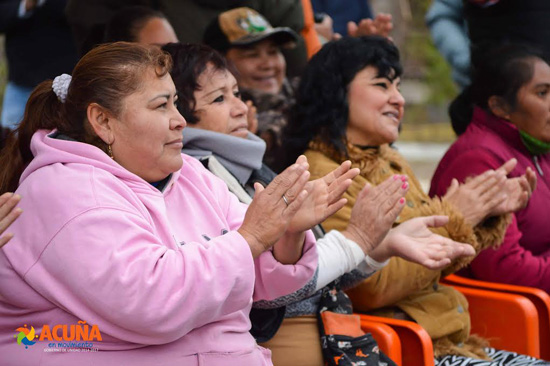  Entrega el alcalde obra de pavimentación, anhelada por décadas en la Atilano Barrera 