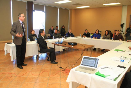 Imparten conferencia; promueven desarrollo sustentable 