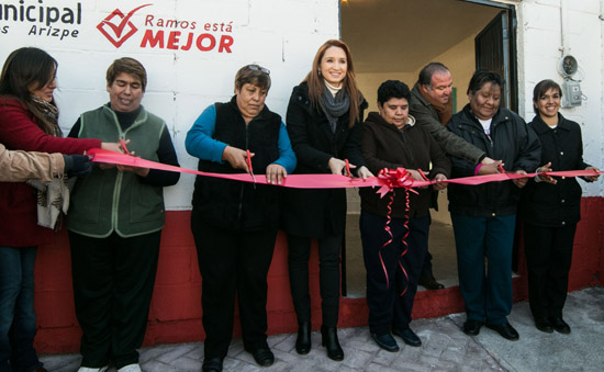 Rehabilitan centro comunitario en la colonia Blanca Esthela 